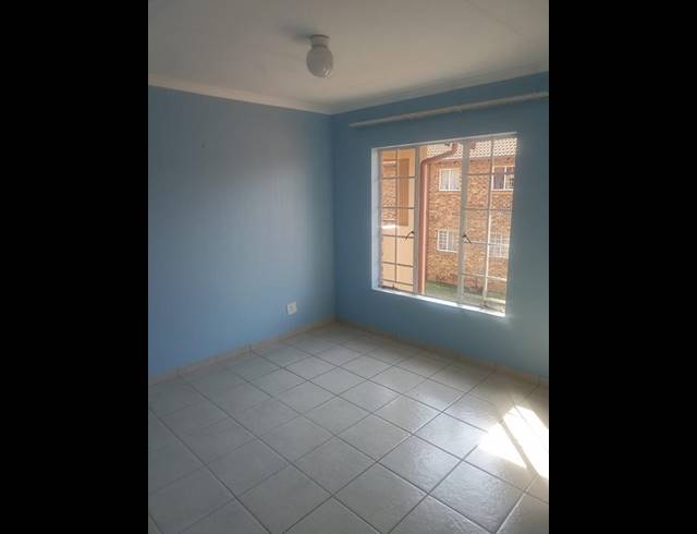 2 BEDROOM PROPERTY TO RENT IN MORELETAPARK